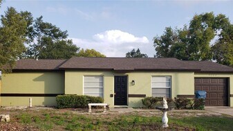 4284 Everett Ave in Spring Hill, FL - Building Photo