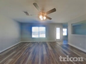 122 Buffalo Ridge Rd in Newark, TX - Building Photo - Building Photo