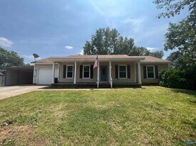 13333 Dickens Ln in Madison, AL - Building Photo