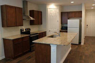 212 Meadow Crossing Dr in St. Augustine, FL - Building Photo - Building Photo