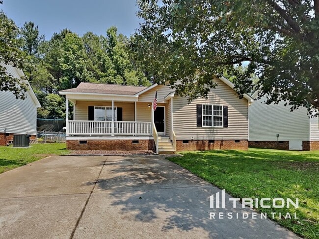 property at 2112 McKinnon Dr