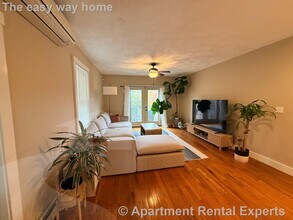 119 Central St in Somerville, MA - Foto de edificio - Building Photo