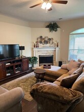 17807 Meadowcreek Trail in Richmond, TX - Foto de edificio - Building Photo