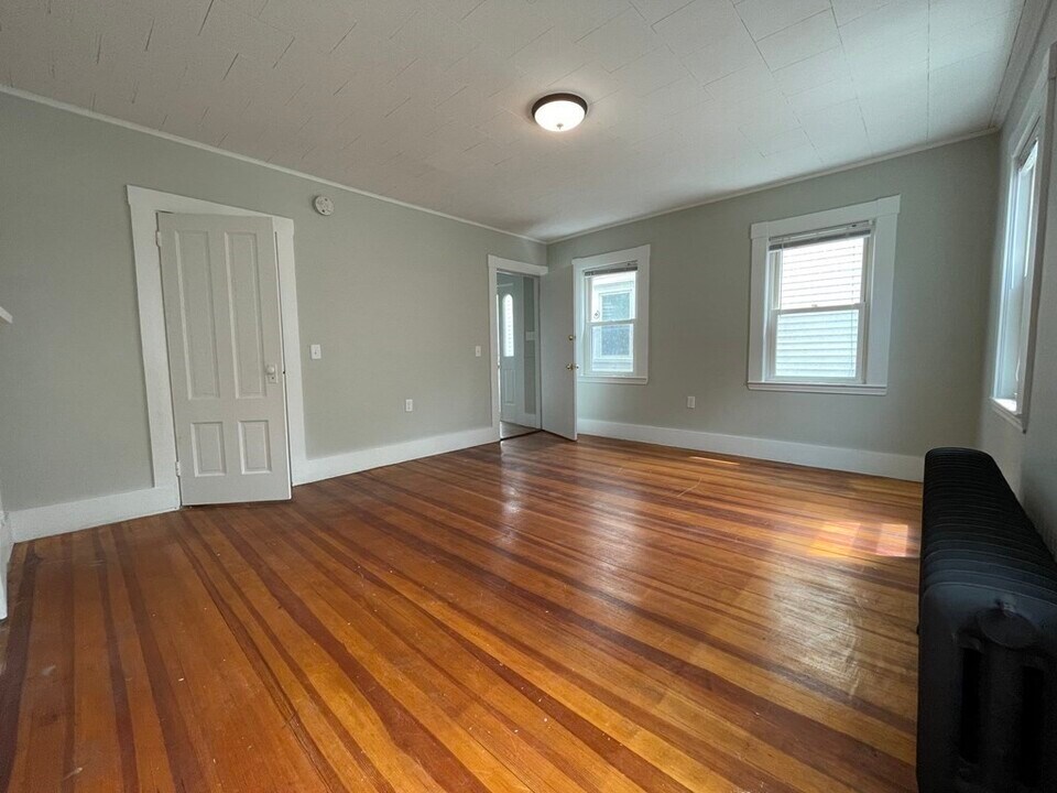 16 Lemon St-Unit -1 in Salem, MA - Building Photo