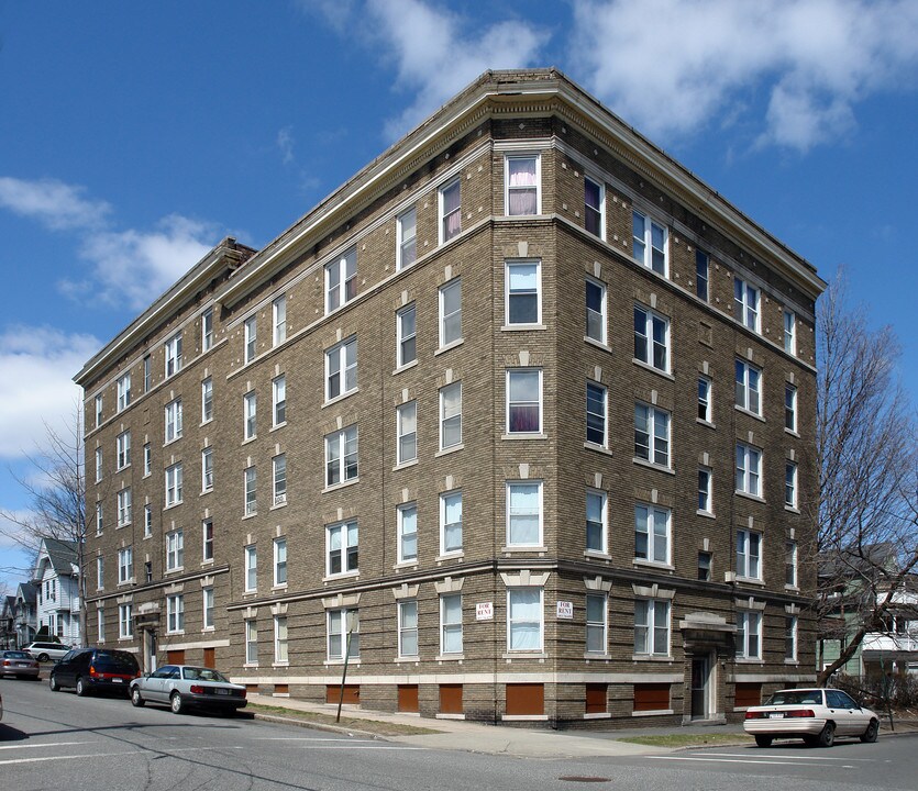 The Colonial in Holyoke, MA - Building Photo