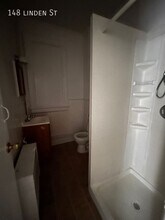 148 Linden St in Yonkers, NY - Building Photo - Building Photo