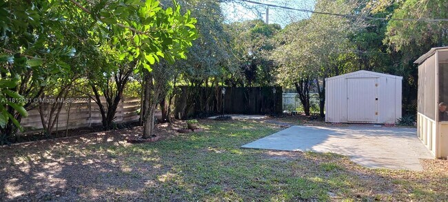 7030 Tyler St in Hollywood, FL - Building Photo - Building Photo