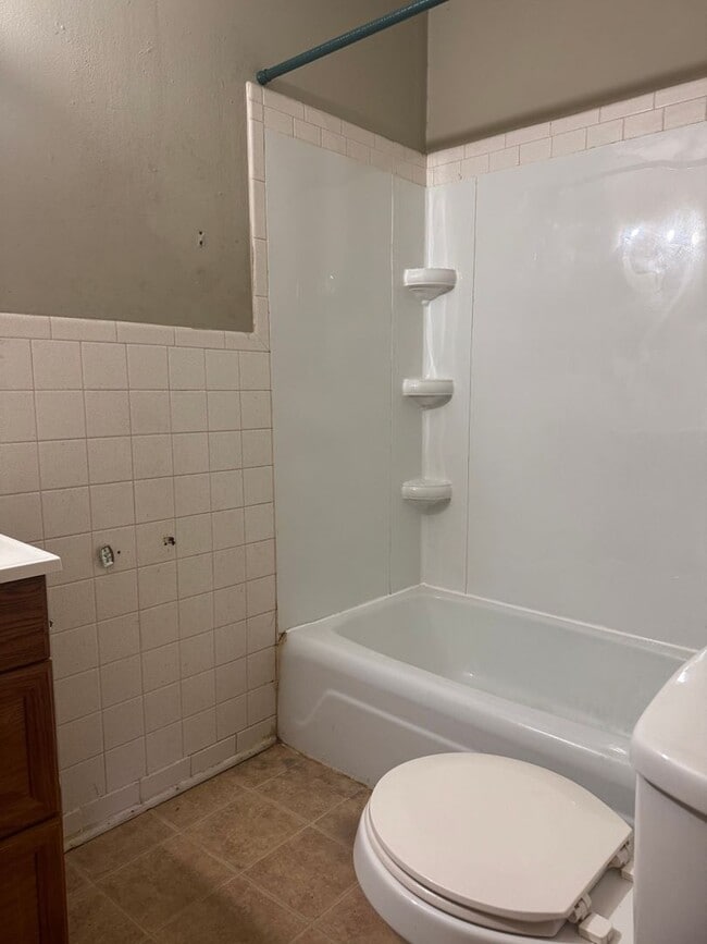 property at 318 E Purdon St