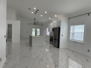 6264 Lansdowne Cir in Boynton Beach, FL - Building Photo - Building Photo