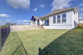 8604 Pine Muhly Dr in Lago Vista, TX - Building Photo - Building Photo