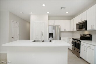 15253 Wildflower Cir in Naples, FL - Building Photo - Building Photo