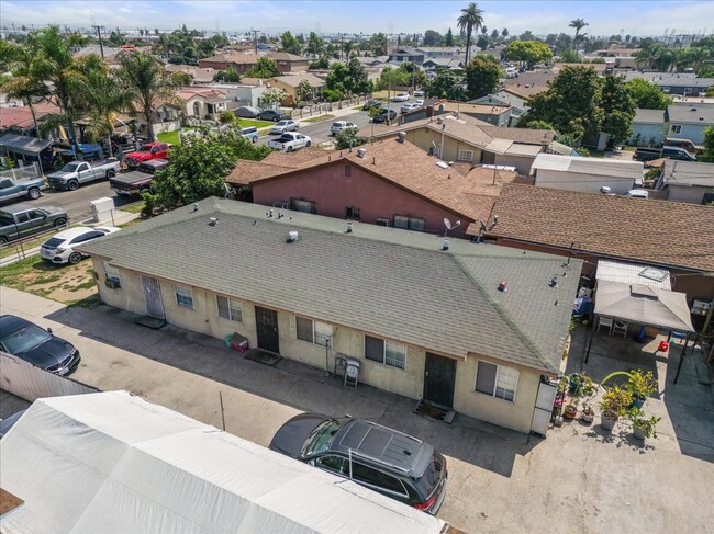 3714 E 55th St in Maywood, CA - Building Photo - Building Photo