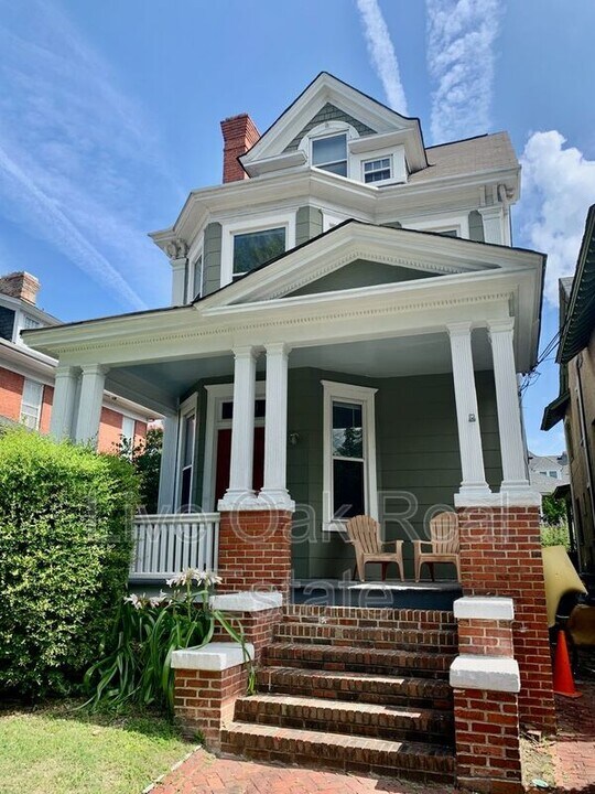 610 Redgate Ave in Norfolk, VA - Building Photo
