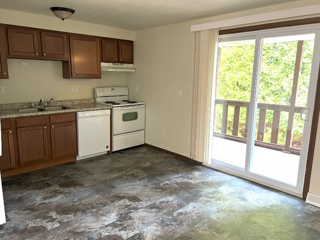52 Soltis Drive in Irwin, PA - Building Photo - Building Photo