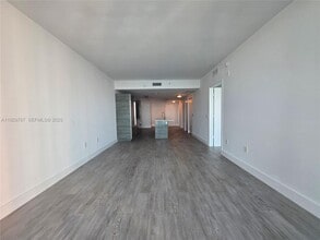 460 NE 28th St in Miami, FL - Building Photo - Building Photo