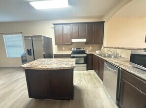 3110 Quintero St in Laredo, TX - Building Photo - Building Photo