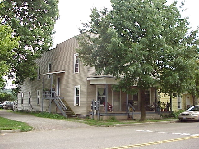 148 N Broad St in Bremen, OH - Building Photo