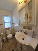 10535 W Spring Green Rd in Hales Corners, WI - Building Photo - Building Photo