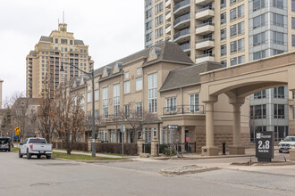 The Waldorf in Toronto, ON - Building Photo - Building Photo