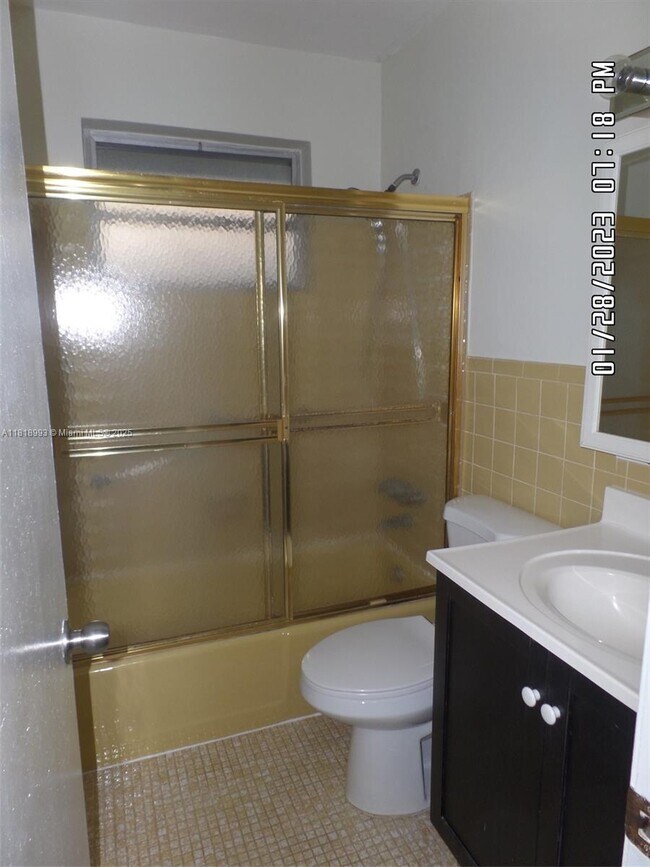 2222 Jackson St in Hollywood, FL - Building Photo - Building Photo