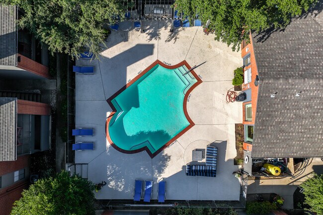 Windmill Terrace in Bedford, TX - Foto de edificio - Building Photo