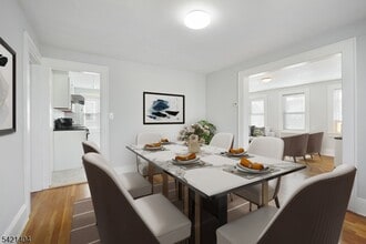 23 Meeker Pl in Millburn, NJ - Building Photo - Building Photo