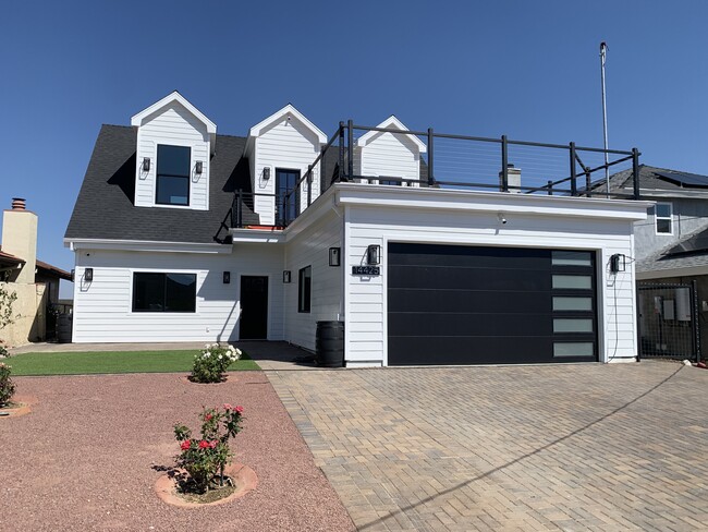 14425 Hardtree Dr in Lake Hughes, CA - Building Photo - Building Photo