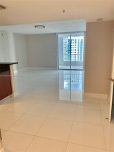 170 SE 14th St in Miami, FL - Foto de edificio - Building Photo