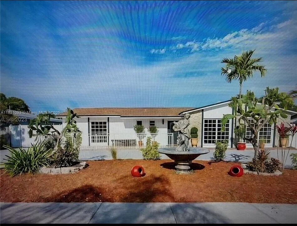 18462 SW 89th Pl in Miami, FL - Building Photo