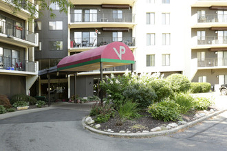 Viewpointe Apartments in Grand Rapids, MI - Building Photo - Building Photo