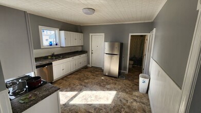 106 Notre Dame Ave in Manchester, NH - Building Photo - Building Photo