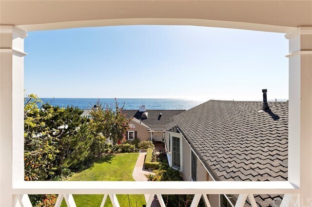 1259 Cliff Dr in Laguna Beach, CA - Building Photo