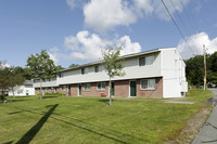 Parker Village Apartments in Littleton, NH - Foto de edificio - Primary Photo