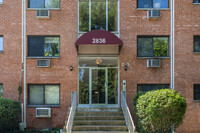 James Lee Condominiums in Falls Church, VA - Foto de edificio - Building Photo