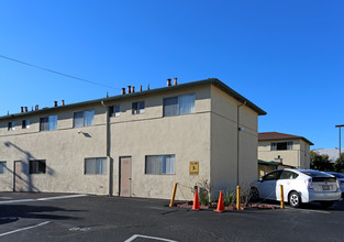 Holiday Orchard Apartments in Hayward, CA - Building Photo - Building Photo