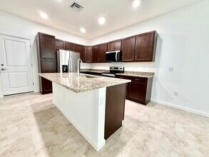 4093 S Longwood Lk Sq in Westlake, FL - Building Photo - Building Photo