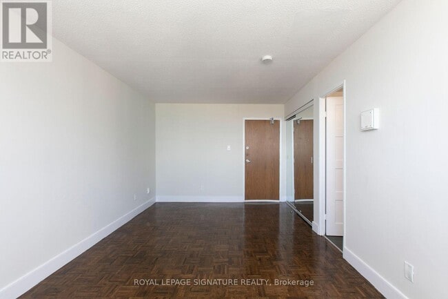 property at 33-1233 Isabella St