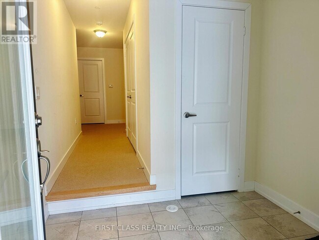 118 Credit Ln in Richmond Hill, ON - Building Photo - Building Photo