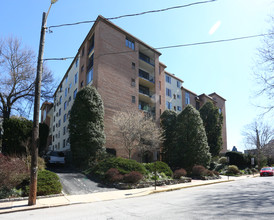 Hamilton House Condominiums in Wilmington, DE - Building Photo - Building Photo