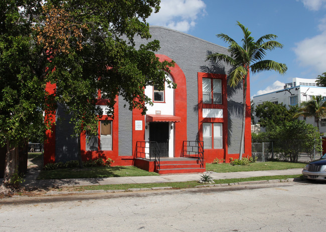 215 NE 33rd St in Miami, FL - Building Photo - Building Photo