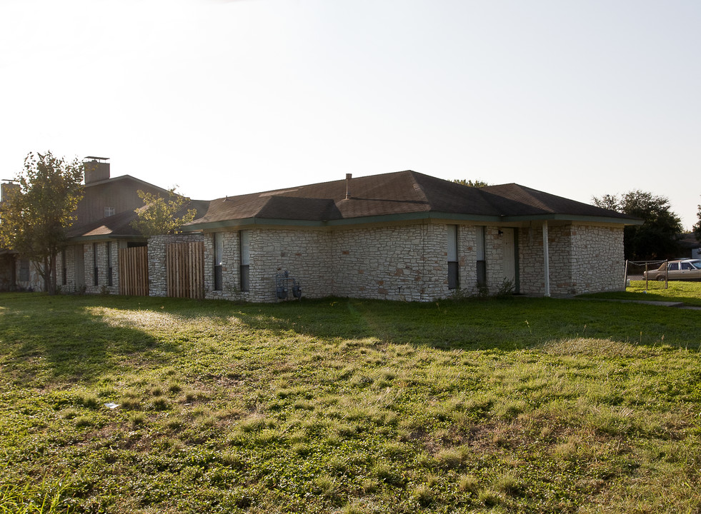 Peppertree Pkwy. in Austin, TX - Building Photo