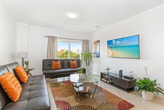 2280 SW 32nd Ave in Miami, FL - Building Photo - Building Photo