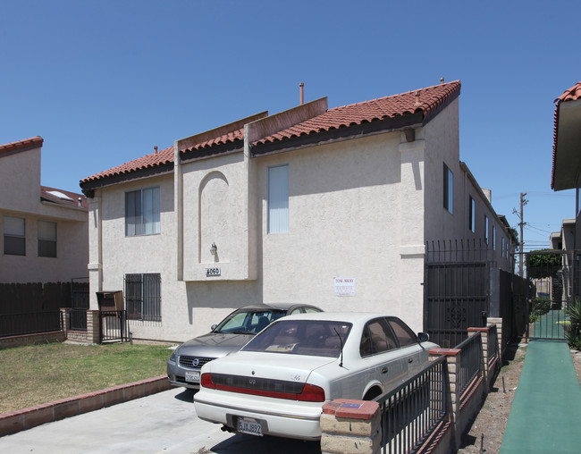 4060 Wabash Ave in San Diego, CA - Foto de edificio - Building Photo