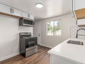 5108 N Elm St in Spokane, WA - Building Photo - Building Photo