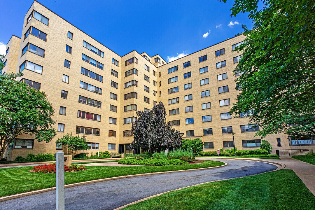 3701 Connecticut Ave NW, Unit 805 in Washington, DC - Building Photo