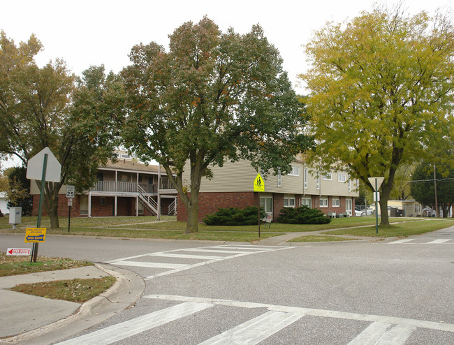 421 Capital Beach Blvd in Lincoln, NE - Building Photo - Building Photo