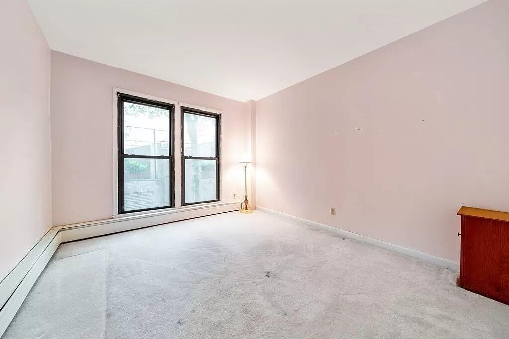 28 Juniper St, Unit 77 in Brookline, MA - Building Photo