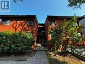 37 Robinson Ave in Ottawa, ON - Building Photo