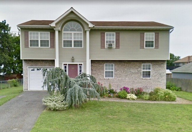 property at 87 Palm St