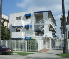 14333 W Haynes St in Van Nuys, CA - Building Photo